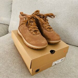 UGG shoes men’s ankle booties size 9 tan lakeside ankle boot womens